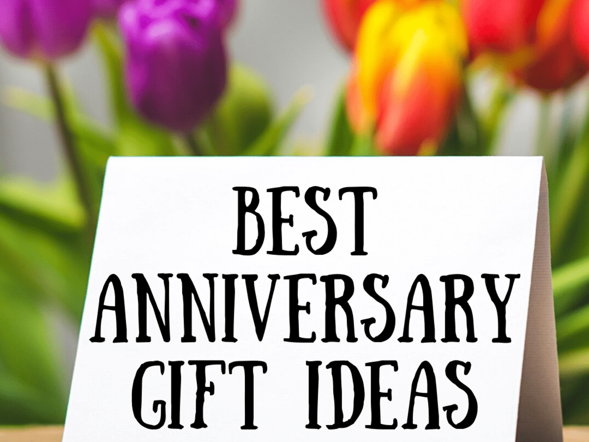 10 Romantic and affordable Wedding Anniversary Gift Ideas for Couples